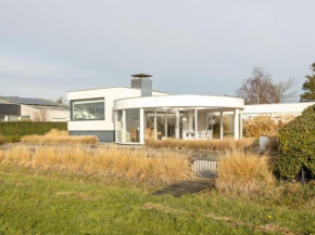 Beautiful, luxurious villa on the Veerse Meer